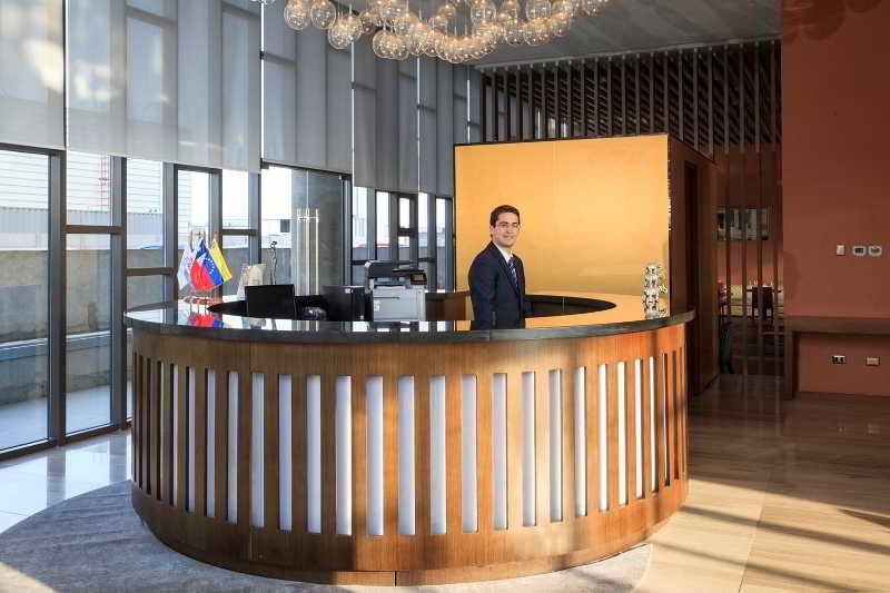 Manquehue Aeropuerto Hotel
