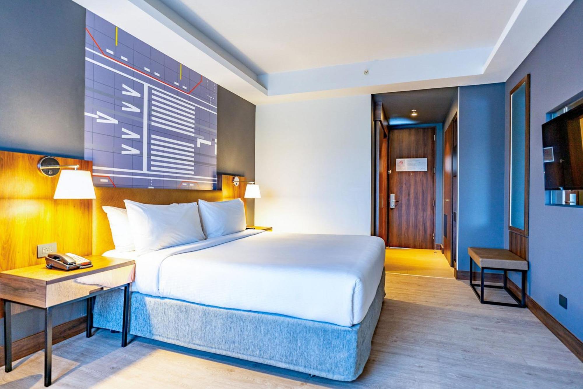 Hotel Manquehue Aeropuerto 4*
